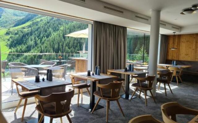 Hotel Zirbenhof
