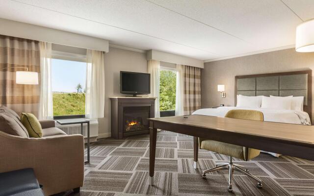 Hampton Inn & Suites Manchester-Bedford