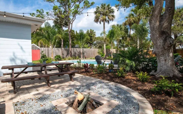 The Island Oasis