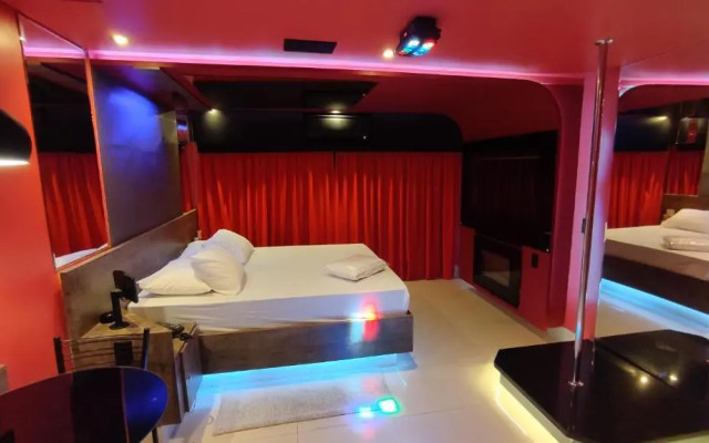 Swing Motel