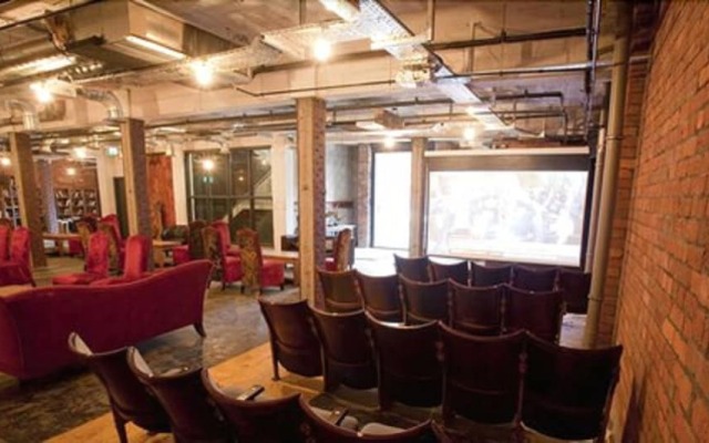 Victoria Warehouse Hotel