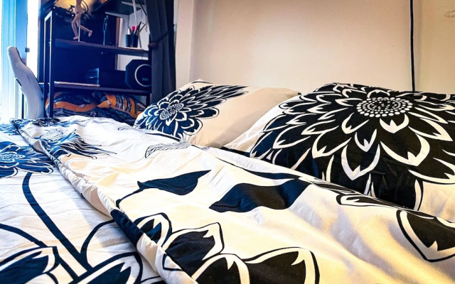 Large 1-bed Studio in London Well Equipped