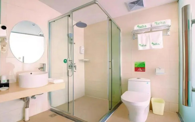 Vatica Hangzhou Xiasha Media College Hotel