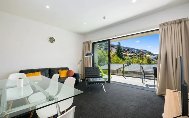 Brookside Gem Modern 2 Bedroom Apartment