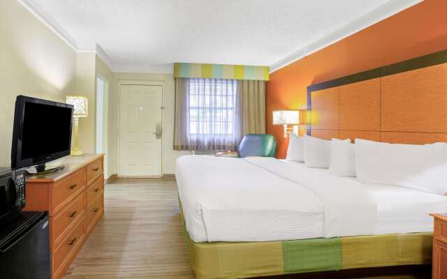 La Quinta Inn by Wyndham Victoria