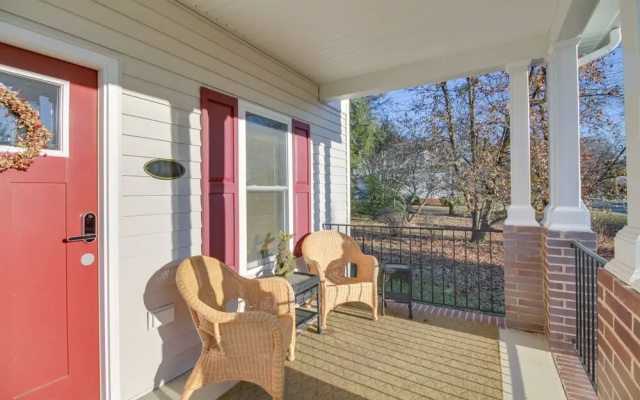 Charming Appomattox Home: Half-mi to Main Street!