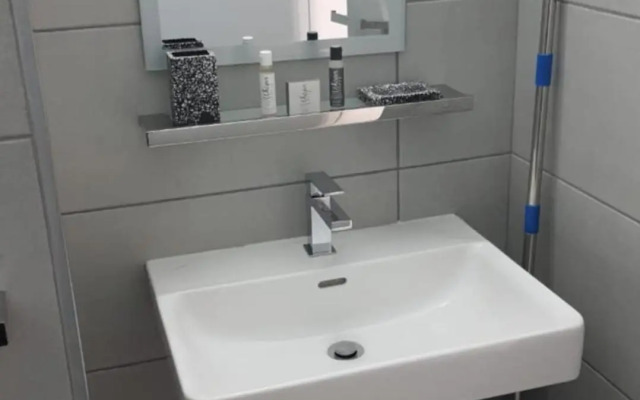 DURBAN BEACHFRONT - Tenbury 903