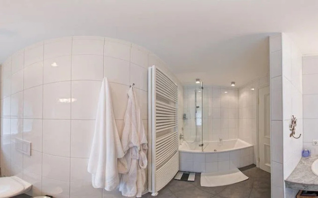 Jagdschloss Baden-Baden Park-Hotel & Spa GmbH