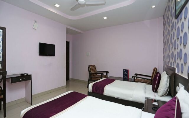 OYO 8177 Hotel Silver Oak