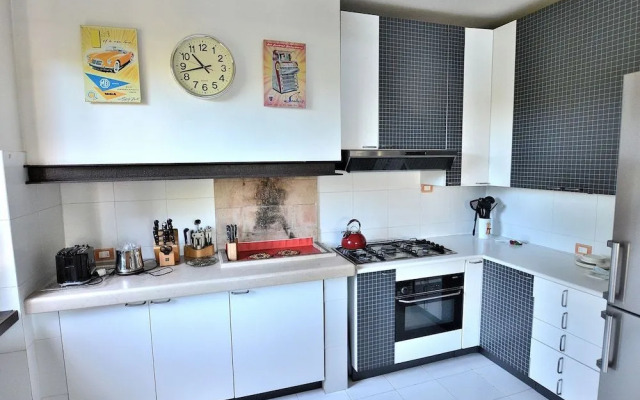 Villa Dismero With Pool