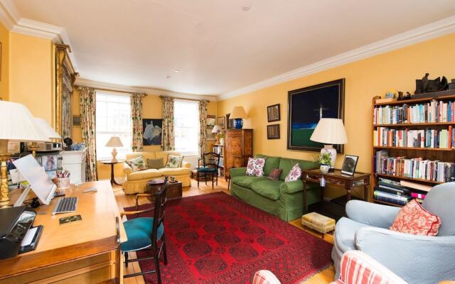 Comfortable 7BR Family Home near Buckingham Palace