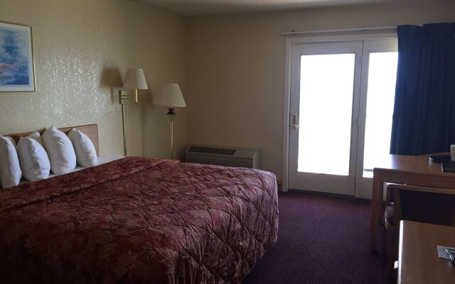 Fairview Beachfront Inn & Waterpark