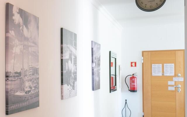 C04 - Pool View 3 Bed Apartment