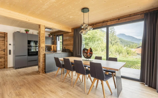 Chalet mit 4 Schlafzimmern und Sauna