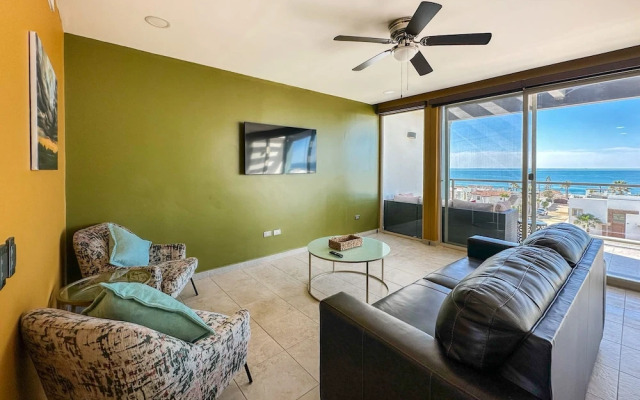 Upscale Ocean View Condo Close to it all Great