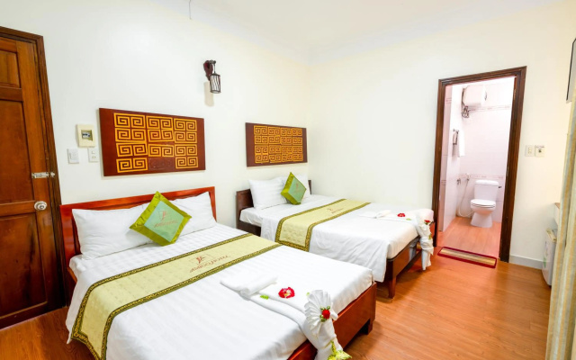 Amigo Hotel – Guest Rooms – Hue