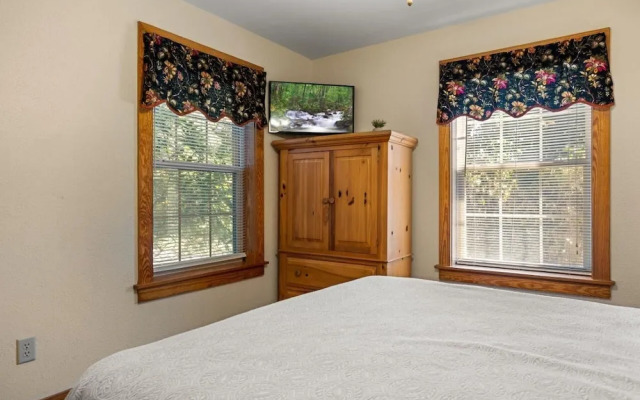 Poplar Point Condo Unit 12E - Three Bedroom Condo