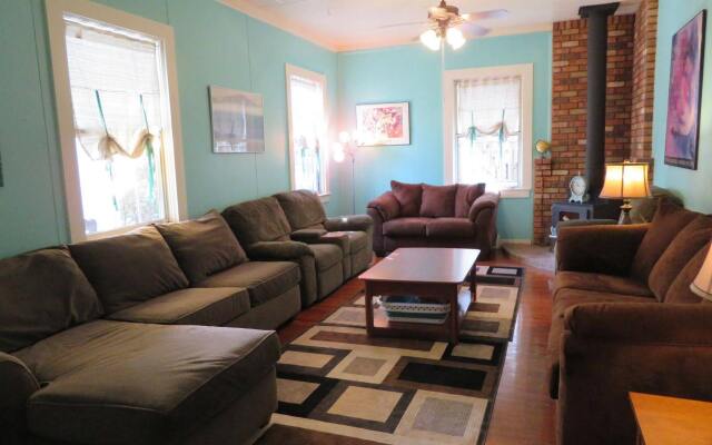 House in the Pines Hostel