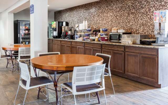 Microtel Inn & Suites by Wyndham Ardmore