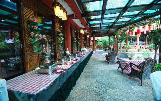 Lijiang Golden Path Hospitality