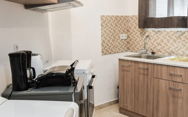 Central Modern Fully Equipped Double Bed Studio