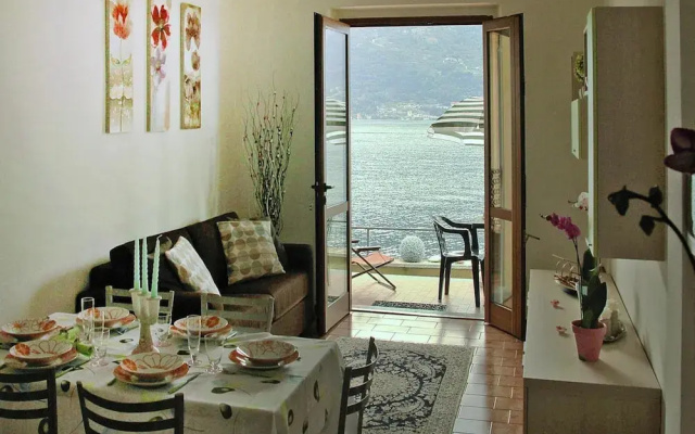 Apartment on Lake Como With Stunning Views