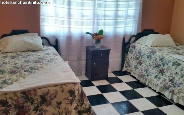 Hotel Rancho Infinito