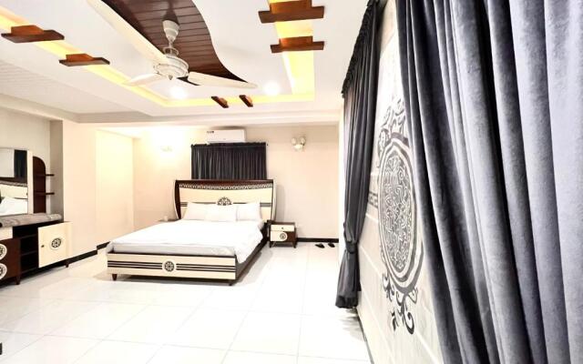 PENTHOUSE 3 Bedrooms LUXURY Apartment E11 Islamabad