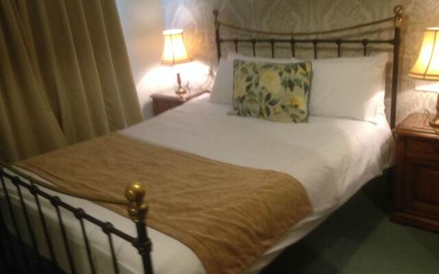 Barry's Hotel