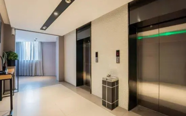 Homeinn Selected Hotel (Changsha Wu Yi Square Yuanjialing Subway Station)