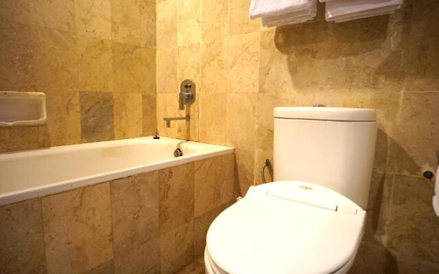 Capital O 1963 Hotel The New Benakutai