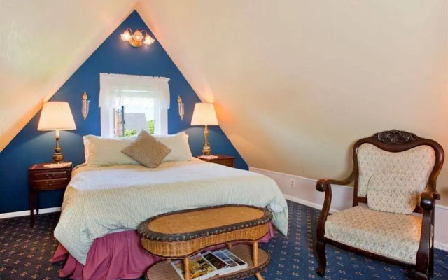 Bacon Mansion Bed and Breakfast