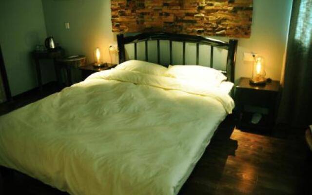 Qiandaohu Qinglu Inn