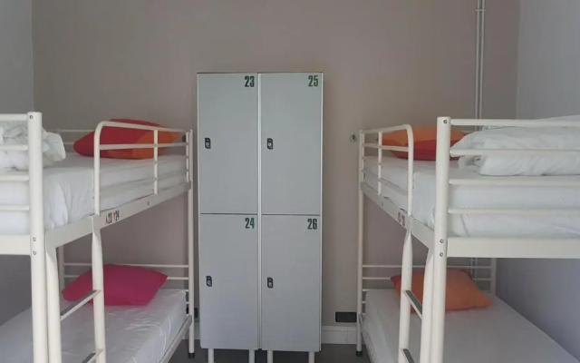 Hostel Royalty