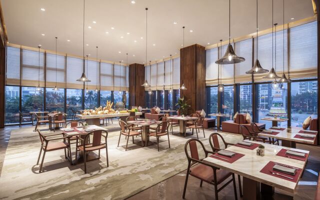 DoubleTree by Hilton Hotel Shenzhen Longhua