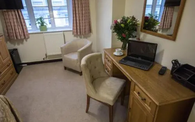 Vincent House London Residence