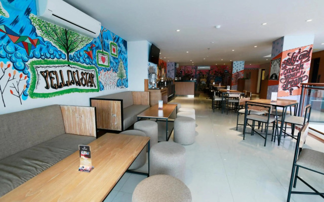 Yellow Star Hotel Gejayan