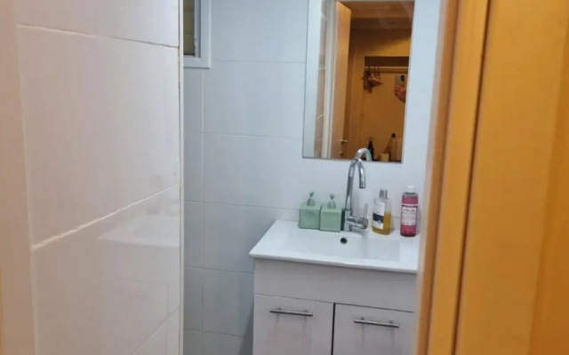 Apt heart tlv arnon 50 mt from sea