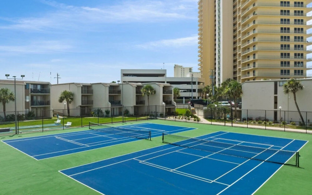 Sugar Beach #C27 - Going Panama