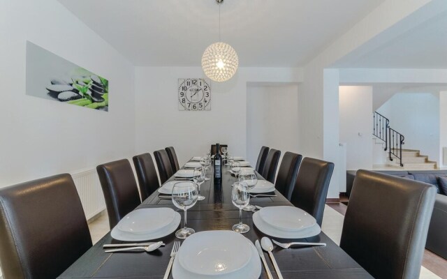 Awesome Home in Debeljak With Sauna, Wifi and 5 Bedrooms