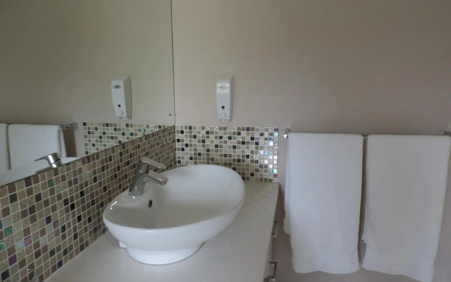 Milkwood Lodge - Hermanus