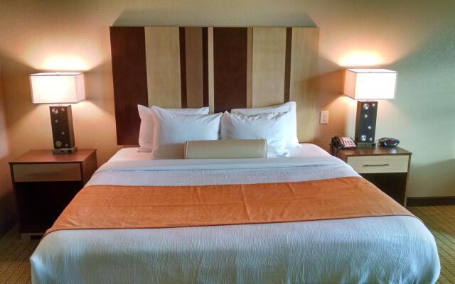 Best Western Plus Flatonia Inn