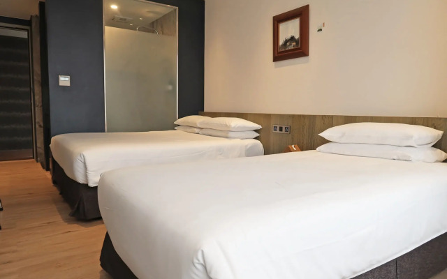 Royal Roi Hotel