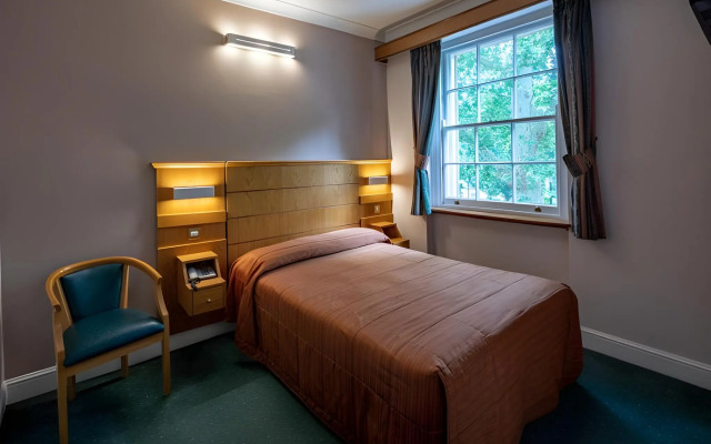 Nayland Hotel