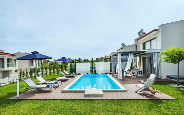 W Villas Halkidiki
