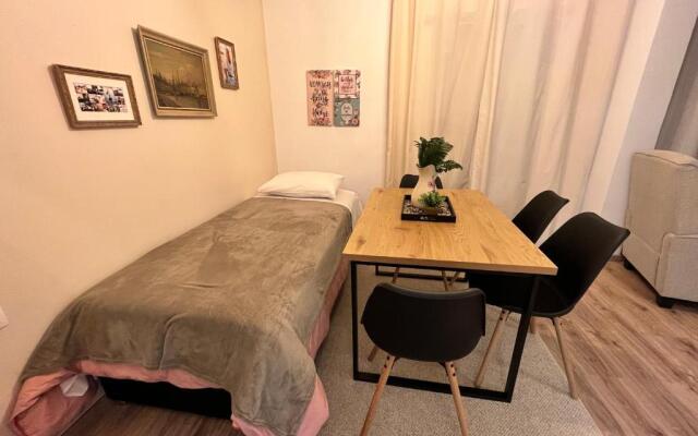 «Έλα…Δάρα» Home