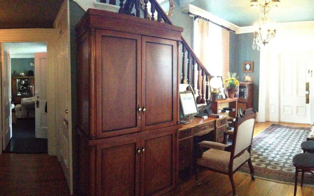 Trinity House Inn