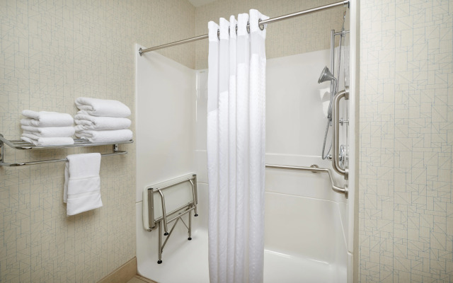 Holiday Inn Express & Suites Oxford by IHG