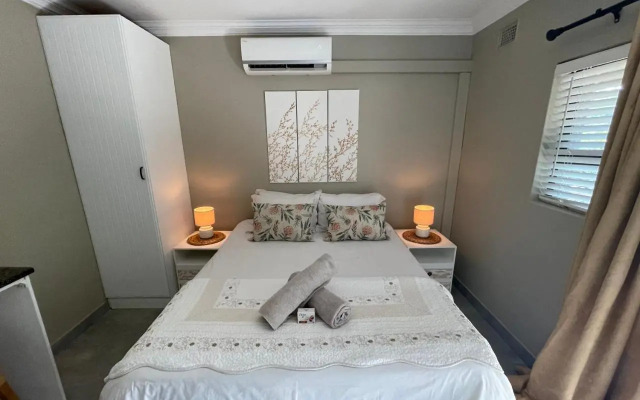 Guest house on Gillian Unit 5