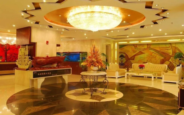 Hongluo Harbor Holiday Hotel